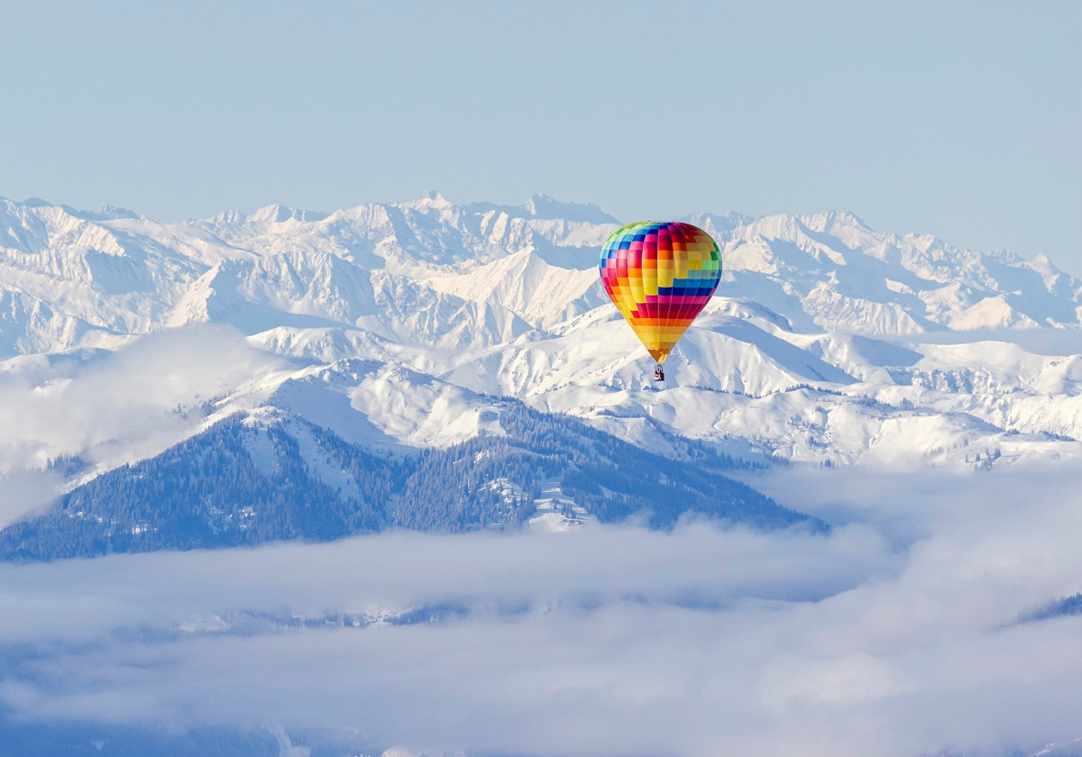 Hőlégballonnal az Alpokban – Tóth László fotóművész kiállítása